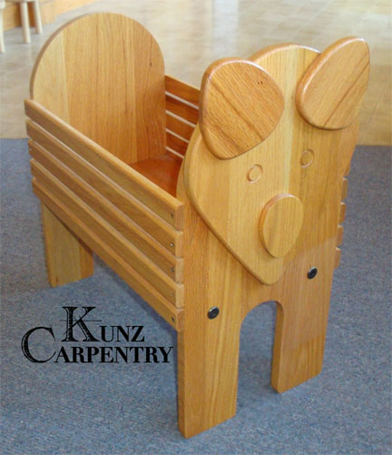 K41 - Bear Magazine Rack / Toy Bin 1