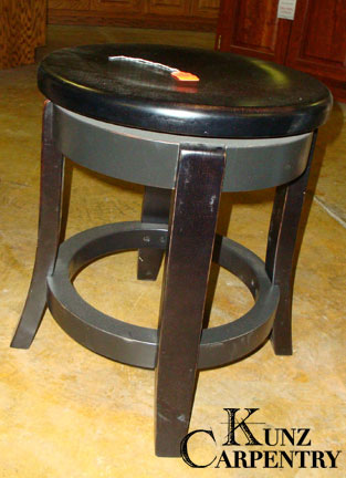 18" Square Leg Swivel Stool